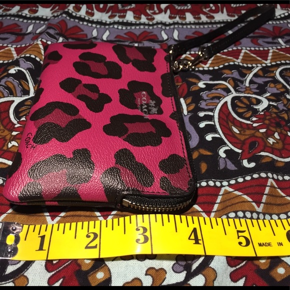 Coach Wristlet-Cranberry Print - Picture 5 of 6